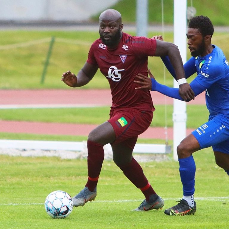 Pape Mamadou Faye hefur skorað tólf mörk fyrir lið Tindastóls í sumar. Hér er hann í leik gegn Dalvík/Reyni á dögunum. MYND: ÓAB