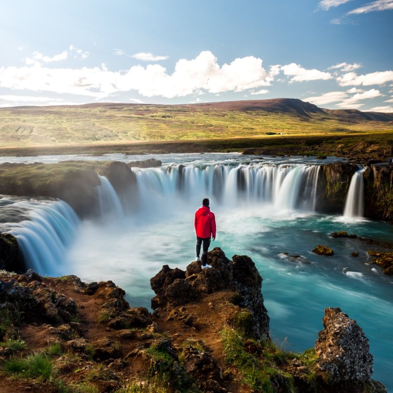 Við Goðafoss. Mynd: Riccardo Bertolo.