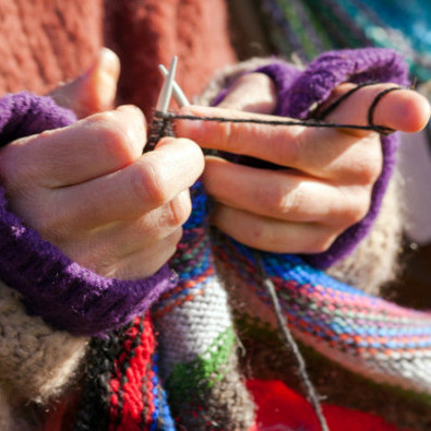 Hanna skal peysu með þemanu 100 ára fullveldi Íslands Mynd: Fullveldi1918.is