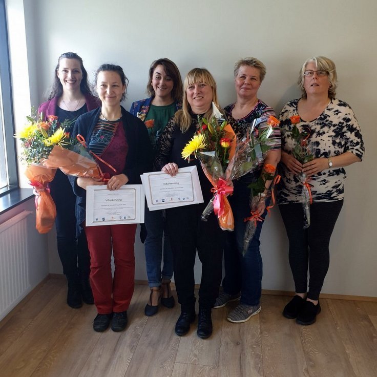 Ánægðir þátttakendur með verðlaun sín. Mynd af vef SSNV.