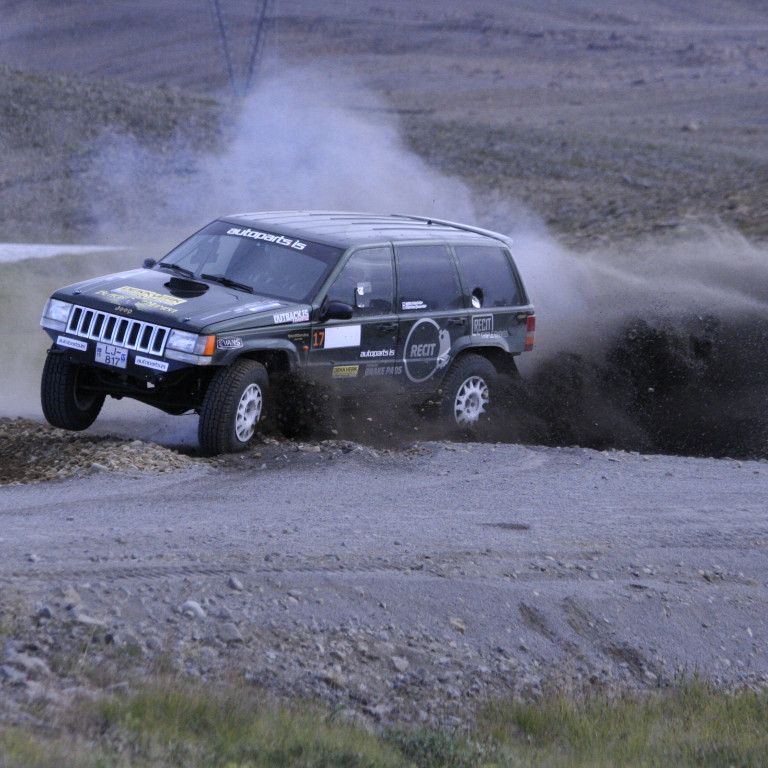 Það var hart barist í fjórðu umferð Íslandsmótsins í rallý sem fram fór á Suður- og Vesturlandi um síðustu helgi. Mynd: Guðný Jóna.