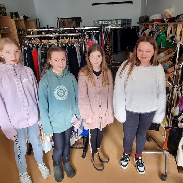 Seldu handgerð kort til styrktar Úkraínu