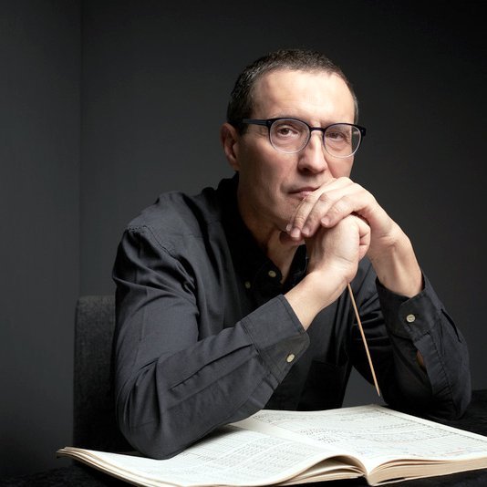 Joaquín de la Cuesta er með mörg járn í eldinum. Aðsendar myndir.