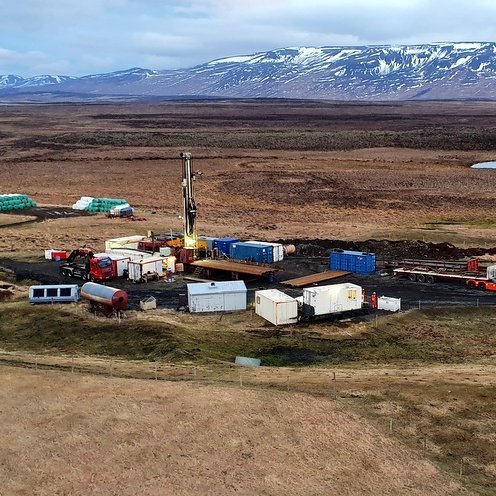 Fjórða vinnsluholan á Reykjum við Húnavelli. Myndin tekin fyrir desember hretið vonda. Mynd: rarik.is.