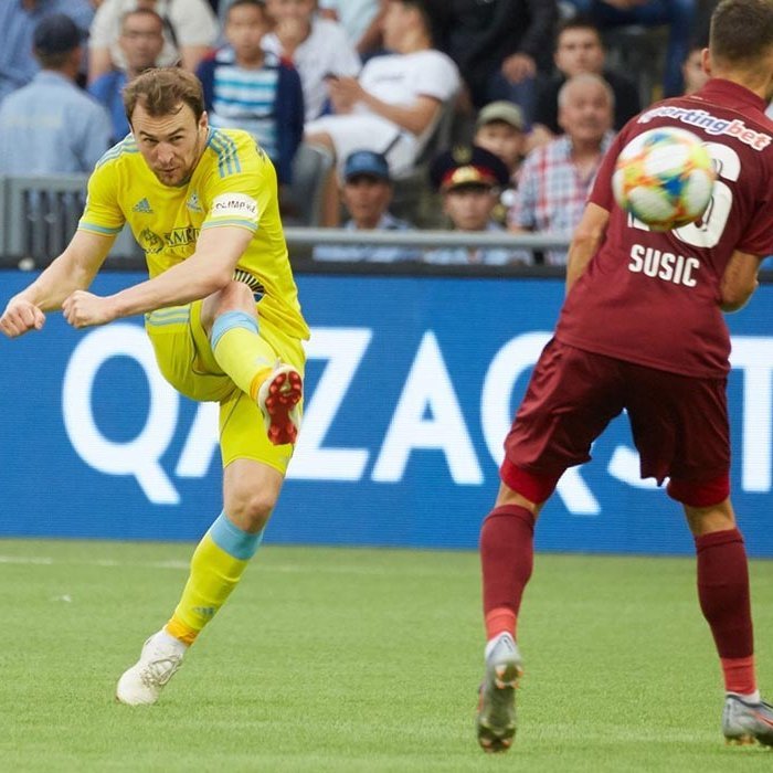 Rúnar Már lætur vaða á markið. MYND AF FB