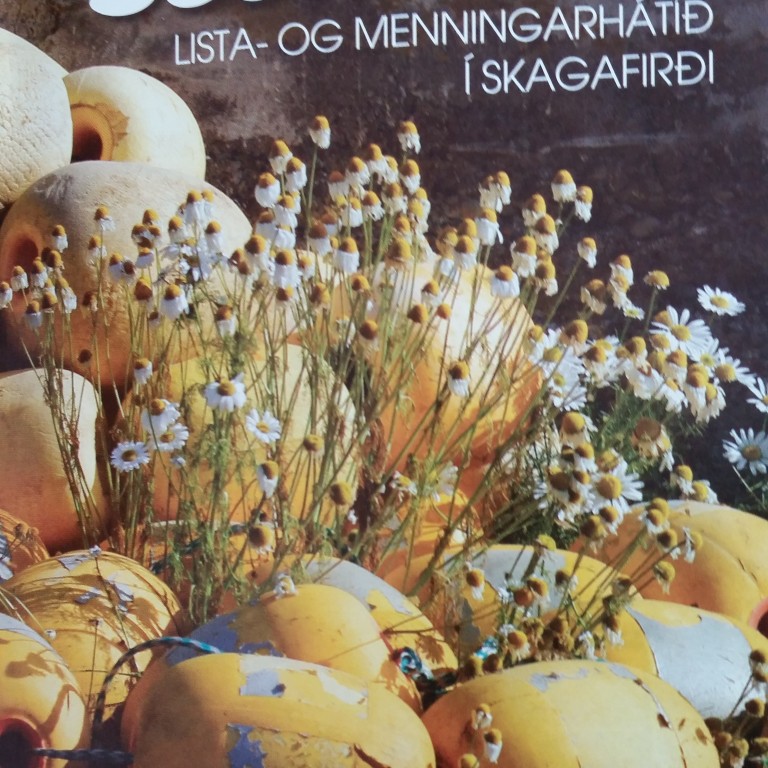 Kaffihús, listsýningar og trúbbakvöld