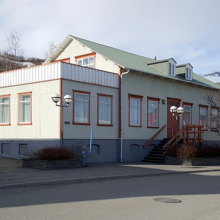 Safnaðarheimili Sauðárkrókskirkju, Aðalgötu 1. Mynd: PF.