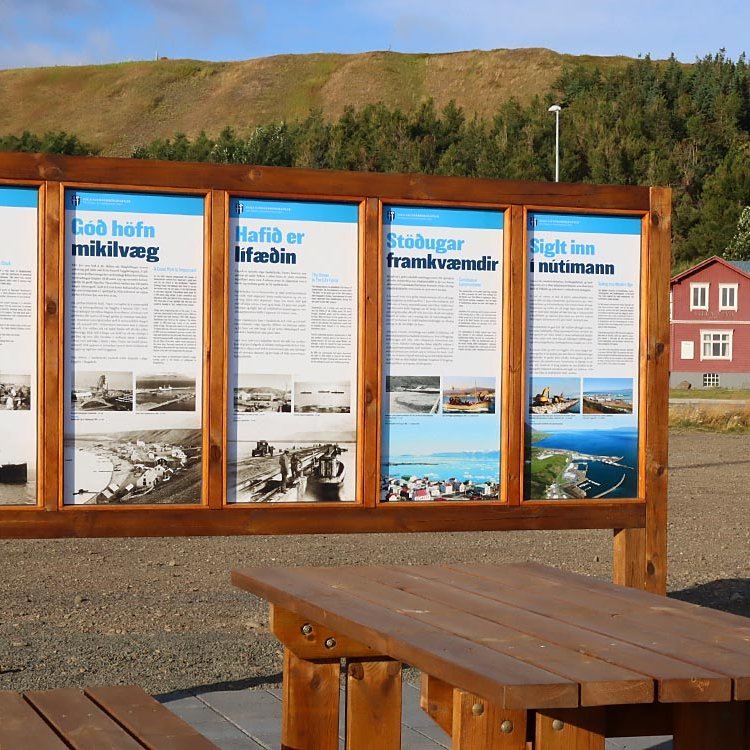 Saga Sauðárkrókshafnar er við aðstöðuhúsið við smábátabryggjuna. Svæðið bíður enn þess að vera tekið í gegn þannig að sómi verði að. MYND: ÓAB