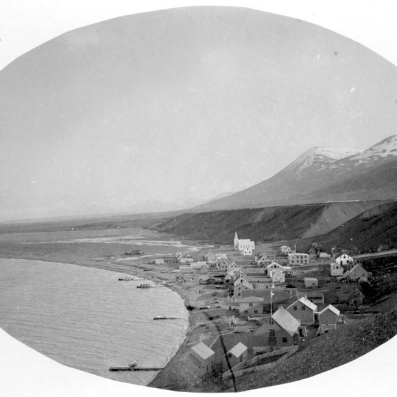 Byggð að myndast undir Nöfum. Sauðárkrókur árið 1898 (HSk).