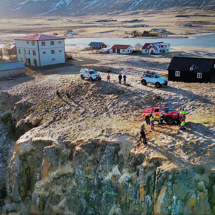 Björgunarsveitarfólk við æfingar á Sjávarborg. MYNDIR: VALUR VALSSON