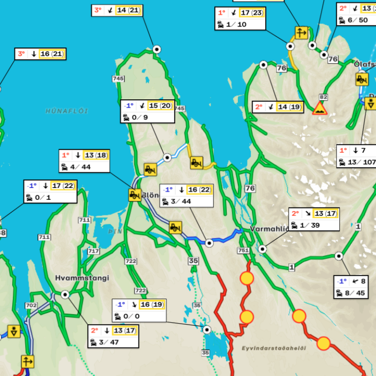 Það borgar sig að fara varlega í bleytu og krapa sem fylgir þessu júníhreti. Svona var ástandið á vegum upp úr kl. átta í morgun. SKJÁSKOT AF UMFERÐIN.IS