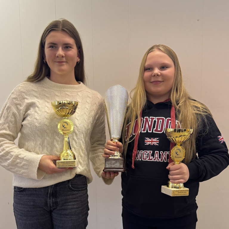 Greta Berglind Jakobsdóttir og Sigríður Elva Elvarsdóttir knapar ársins. MYND SKAGFIRÐINGUR