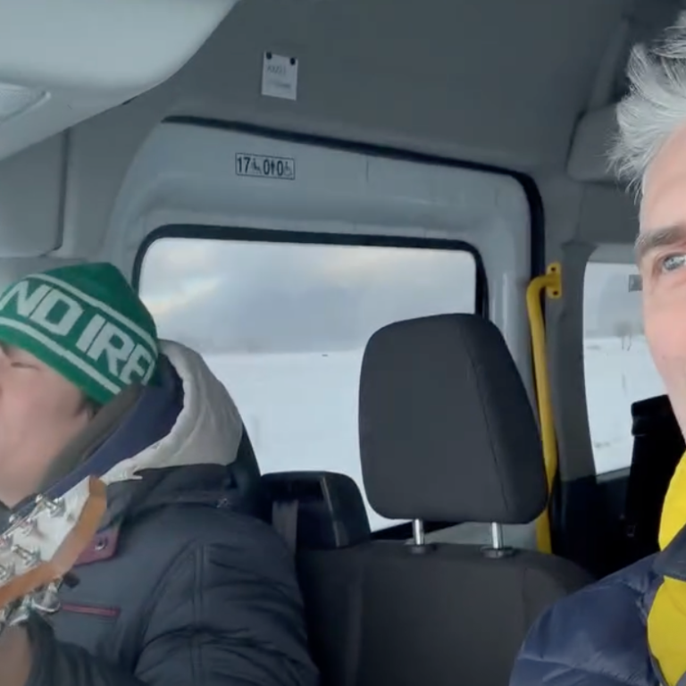 Noah og Halldór Gunnar á ferð í Fljótunum. SKJÁSKOT AF FACEBOOK