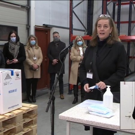 Frá kynningarfundi við móttöku bóluefnisins í morgun. Skjáskot af upptöku á vef Ríkisútvarpsins