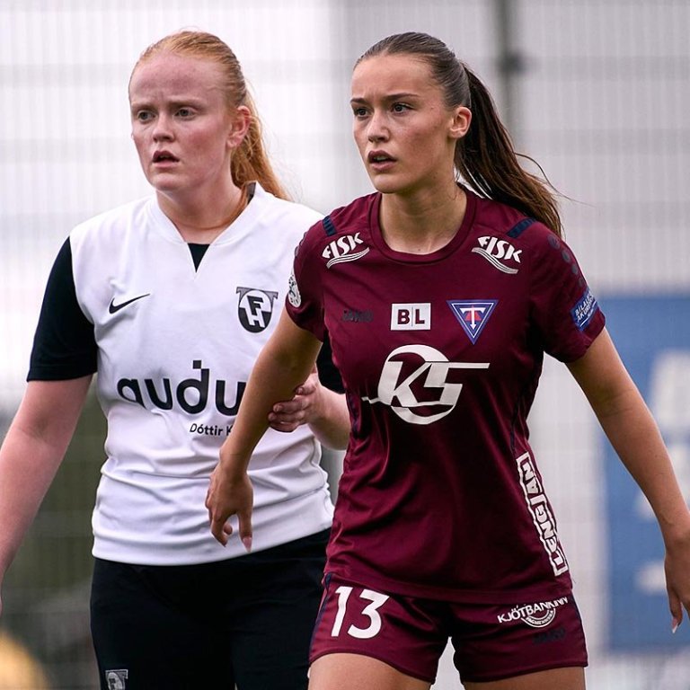 Úr leiknum í gær. MYND: SIGURÐUR INGI