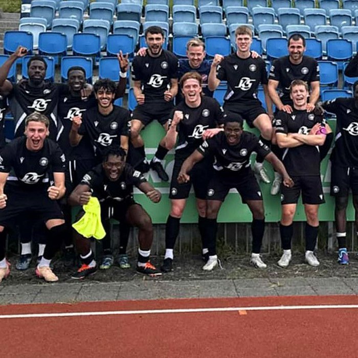 Kampakátir Kormáks/Hvatar menn að leik loknum. MYND AF AÐDÁENDASÍÐUNNI