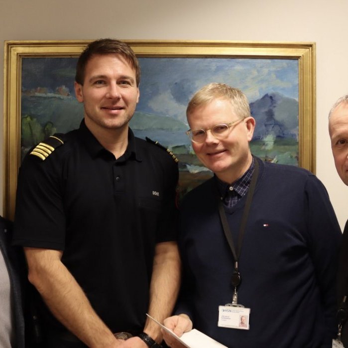 Sigfús Ingi Sigfússon sveitastjóri, Svavar Atli Birgisson slökkviliðsstjóri, Jón Helgi Björnsson forstjóri HSN og Örn Ragnarsson framkvæmdastjóri lækninga HSN við undirritun samningsins. Mynd: skagafjordur.is.