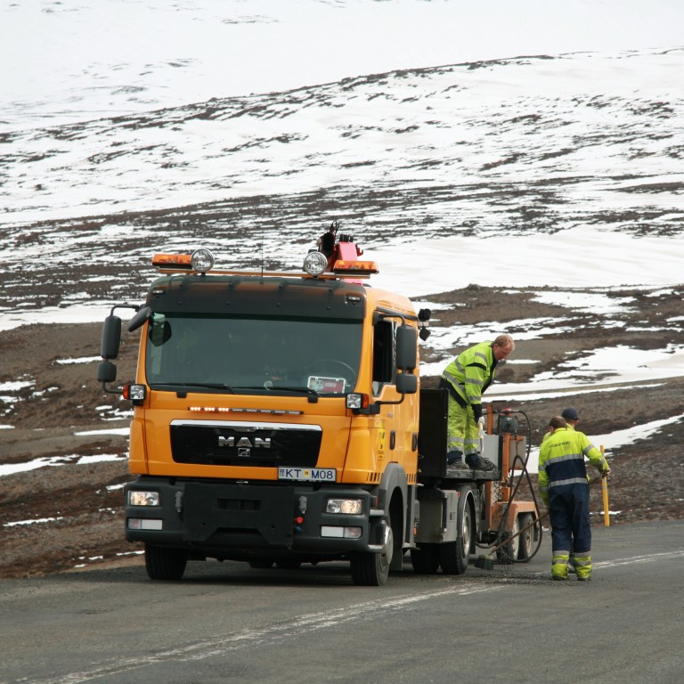 Norðlæg átt og greiðfærir vegir