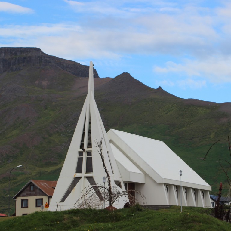 Hólaneskirkja á Skagaströnd. Mynd: KSE.