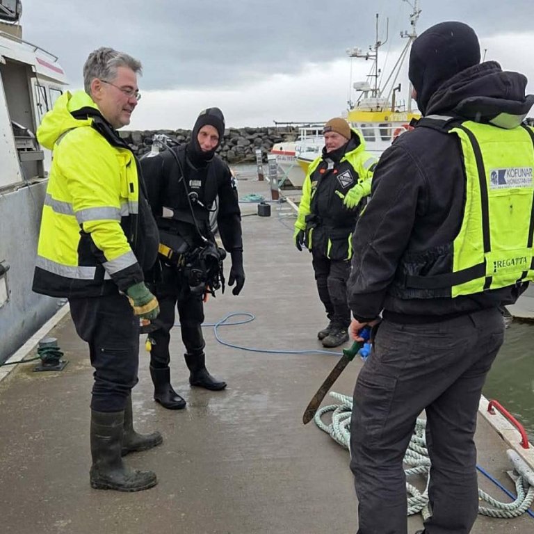 Kafarar gera sig klára í að taka til höndum. MYND: SKAGASTRÖND.iS