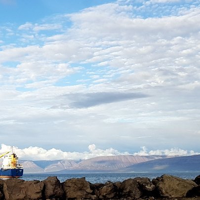 Það má búast við fínu veðri út september eftir því sem spámenn Dalbæjar segja. Mynd: PF.