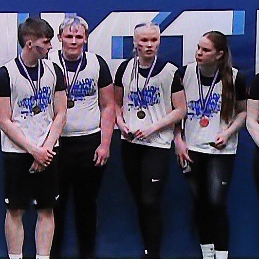 Lið Grunnskólans austan Vatna. Beðist er velvirðingar á myndgæðunum. SKJÁSKOT