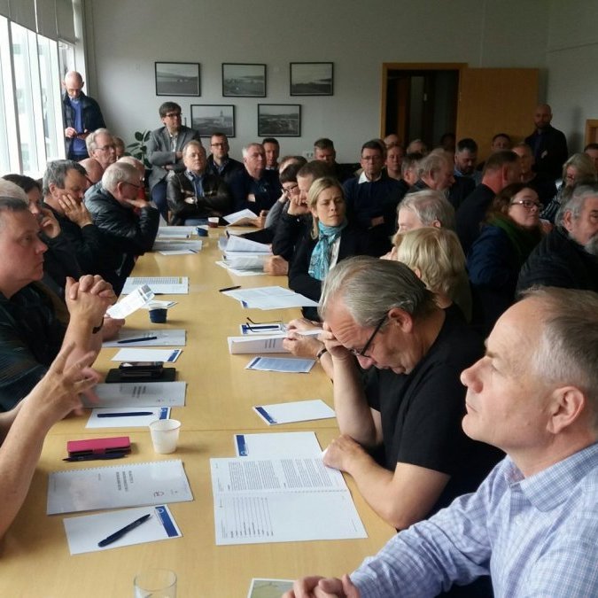 Frá fjölsóttum fundi sem haldinn var á Blönduósi þegar úttekt SSNV á smávirkjanakostum í landshlutanum var kynnt. Mynd: SSNV.