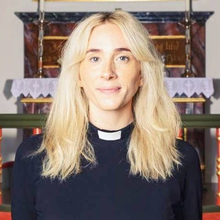 Sr. Aldís Rut Gísladóttir hefur verið ráðin prestur við Hafnarfjarðarkirkju. Mynd af kirkjan.is.