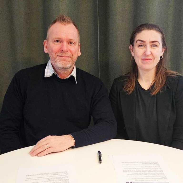 Pétur B. Arason sveitarstjóri Húnabyggðar og Sveinbjörg Rut Pétursdóttir framkvæmdastjóri SSNV.MYND SSNV