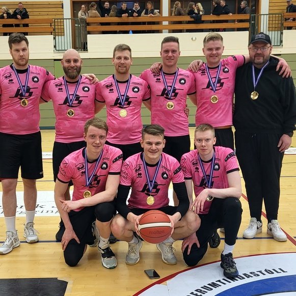 Sigurliðið, Stebbi Jóns, skartaði þeim Viðari og Hannesi sem tóku sér frí frá Tindastóli, vonandi bara um stundarsakir. Myndir: PF.