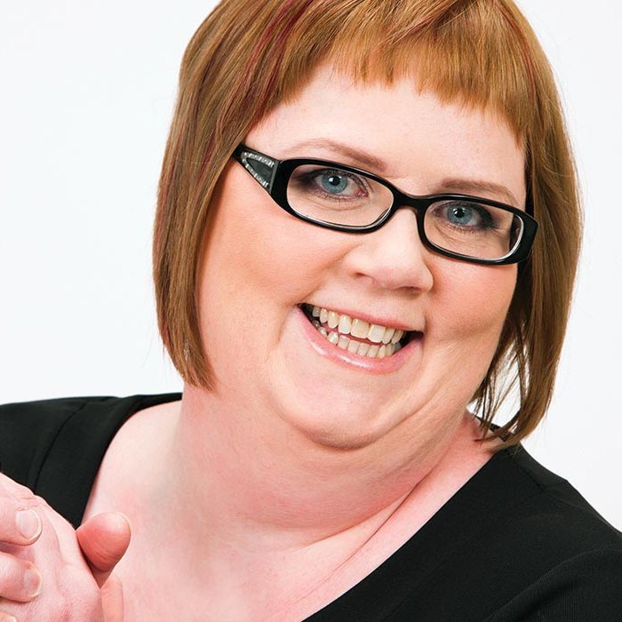 Stína kampakát með ráðninguna ... nei, þetta er nú örfárra ára gömul mynd af Stínu sem sat þá fyrir í þætti Fröken Fabjúlöss í JólaFeyki. MYND: GUNNHILDUR GÍSLA