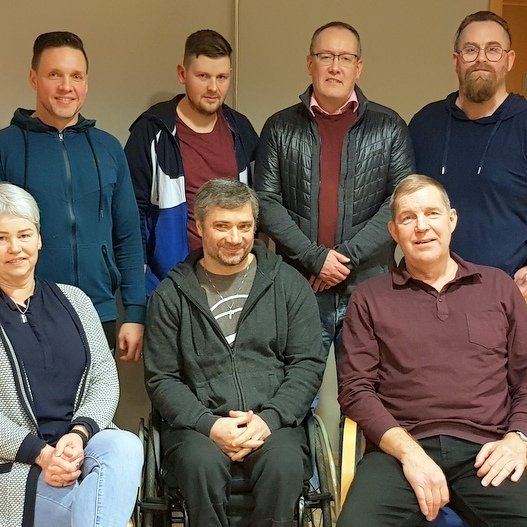 Ný og fjölmenn stjórn knattspyrnudeildar Tindastóls var skipuð í gær. Aftari röð f.v.: Hjörtur Elefsen, Baldur Haraldsson, Magnús Helgason og Svavar Viktorsson. Fremri röð f.v.: Guðný Axelsdóttir, Magnús Jóhannesson og Sigurður Halldórsson. Á myndina vantar Sunnu Björk Atladóttur og Guðna Kristjánsson. Mynd: PF.