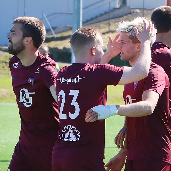 Anton Örth, annar sænsku tvíburanna sem leika með Stólunum, er hér lengst til vinstri. Hann gerði fyrsta mark sitt fyrir Stólana í dag og kom sínum mönnum yfir í leiknum. MYND: ÓAB