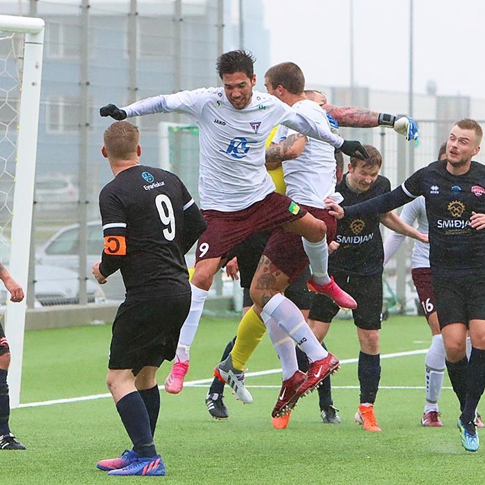 Hornspyrna að marki gestanna í dag. Ekki sú eina. MYND: ÓAB