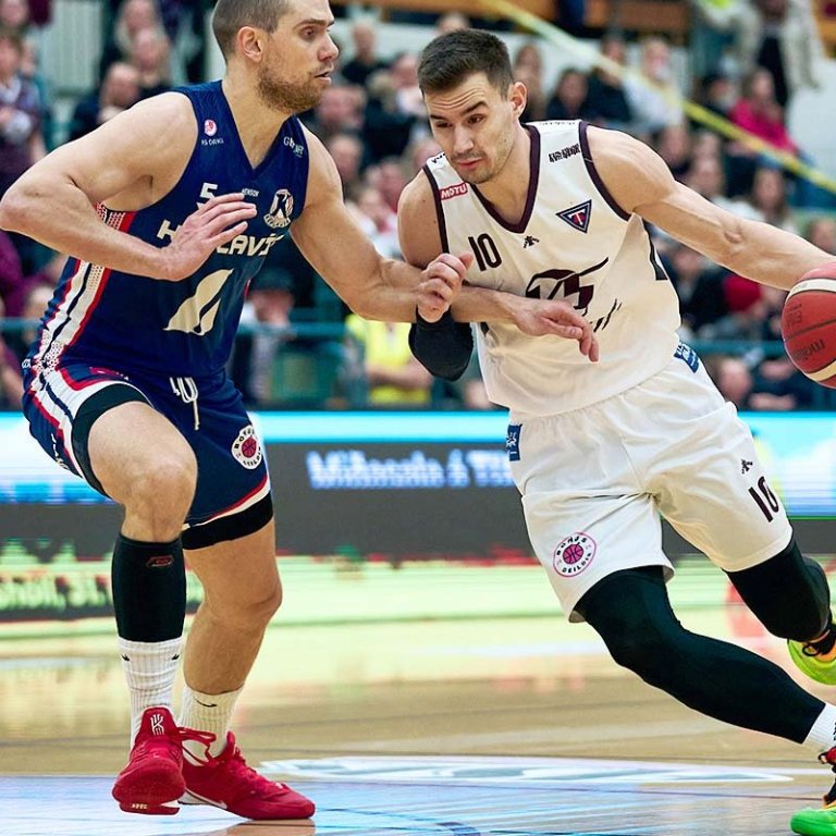 Giannis var í stuði í gær og endaði framlagshæstur Tindastólsmanna. MYNDIR: SIGURÐUR INGI