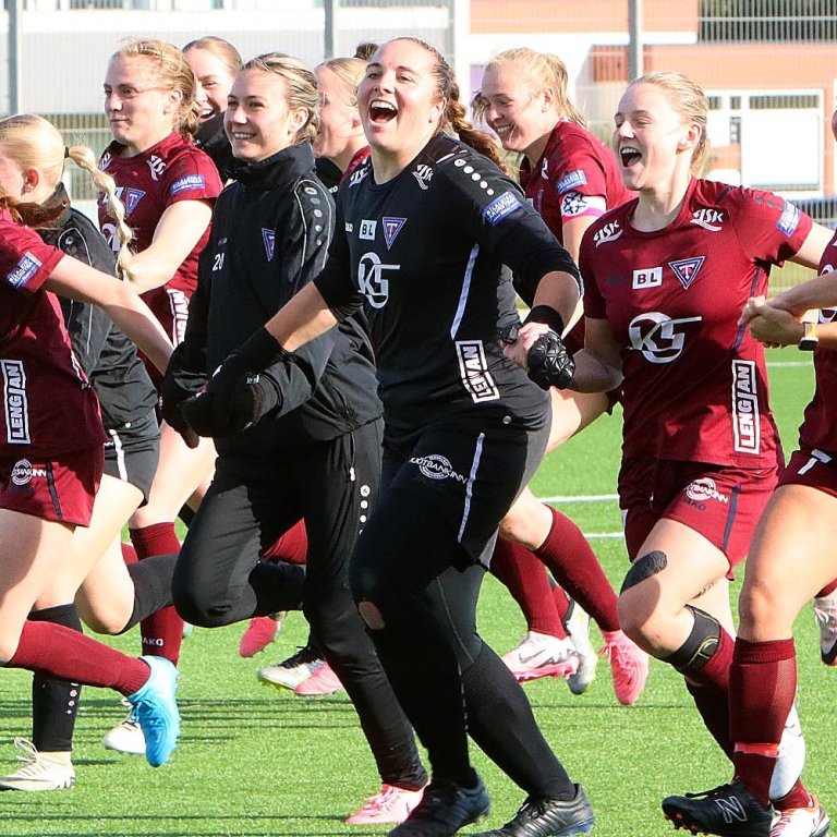 Hún var tær gleði Stólastúlkna í leikslok eftir að hafa trygtt sæti sitt í Bestu deildinni. MYND: ÓAB