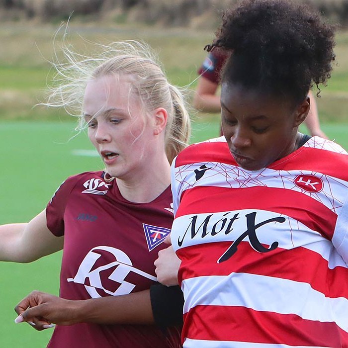 Sólveig Birta og Gabriella Coleman í baráttunni í dag. MYND: ÓAB