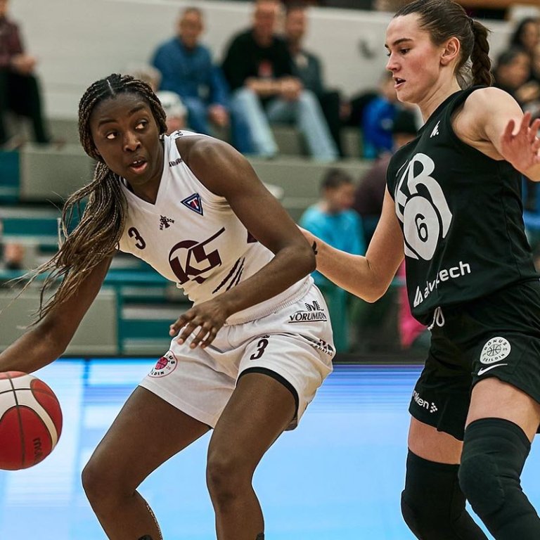 Oceane skellti í sex þrista í gærkvöld. Hér er hún í leik gegn KR í byrjun árs. MYND: SIGURÐUR INGI