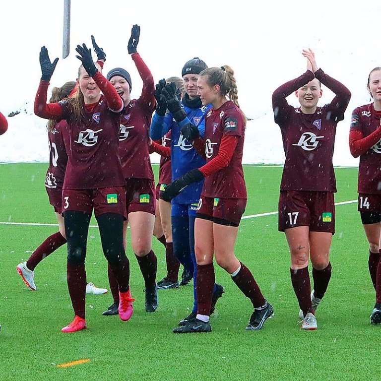 Það fór betur fyrir tæpu ári þegar lið Tindastóls tók á móti Stjörnunni í Lengjubikarnum í mars 2022 í hríðinni á Króknum. Lokatölur urðu 3-2. MYND: ÓAB