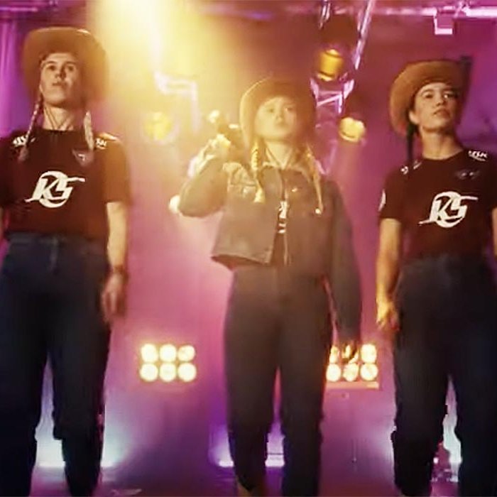 Velkomin í Villta norðlenska Westrið! Aldís María, María Dögg og Laufey Harpa tóku þátt í gerð kynningarefnis fyrir Bestu deildina. SKJÁSKOT