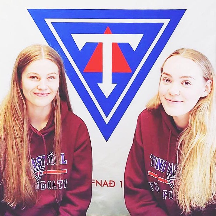 Rebekka og Inga Sólveig kampakátar. MYND AF FB