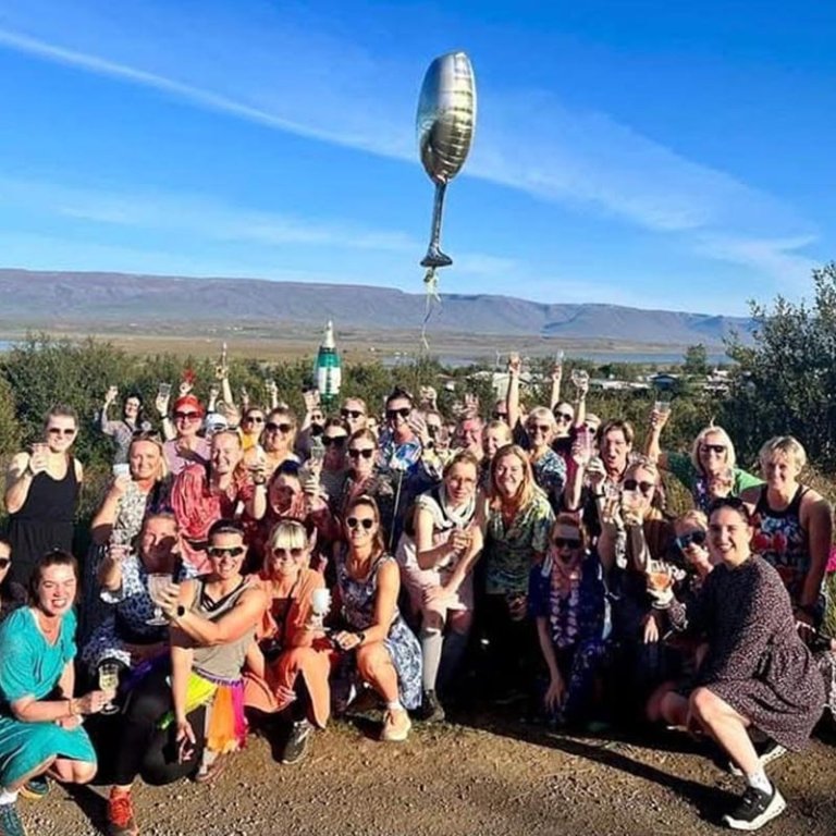 Þetta er í annað sinn sem Sumarkjóla- og búbbluhlaup e haldið á Króknum en fyrst var það í ágúst 2023. MYND: Sara Kristjáns