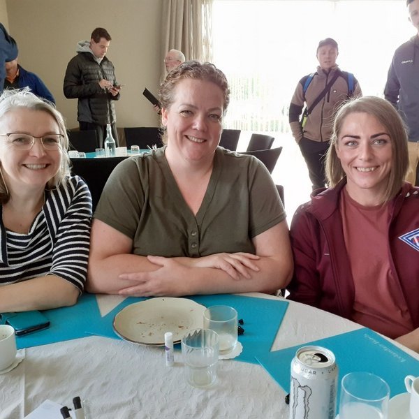 Sundþjálfarar Tindastóls, Anna Szafraniec, Soffía Valsdóttir og Þóra Lisebet Gestsdóttir. Aðsend mynd.