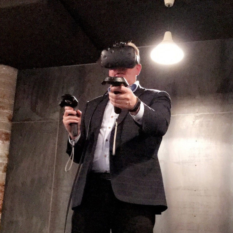 Kristján Bjarni í sýndarveruleikanum. Mynd: Fnv.is.