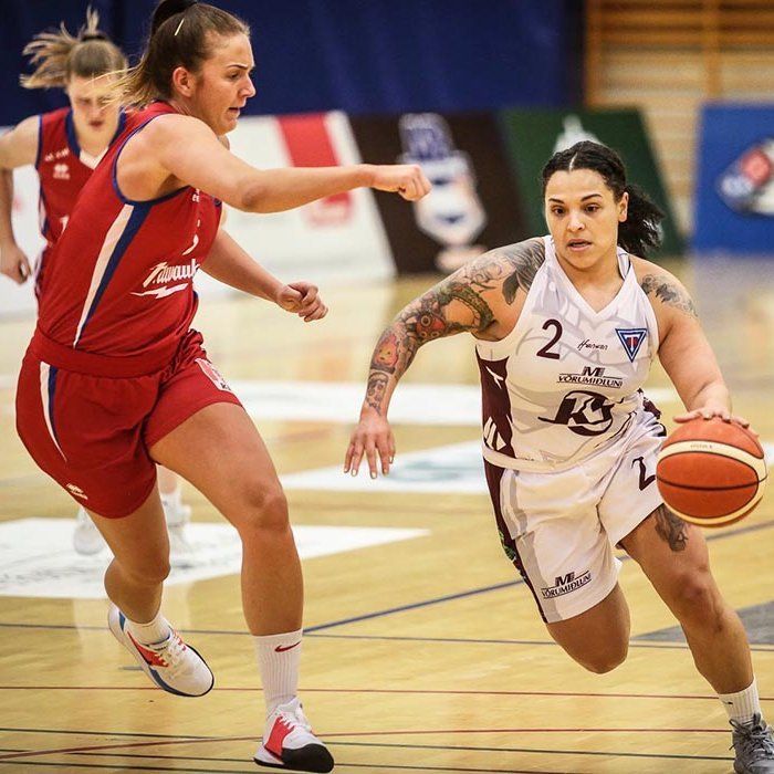 Tess Williams gerði helming stiga Tindastóls gegn ÍR. Hér er hún í leik gegn Haukum á dögunum. MYND: HJALTI ÁRNA