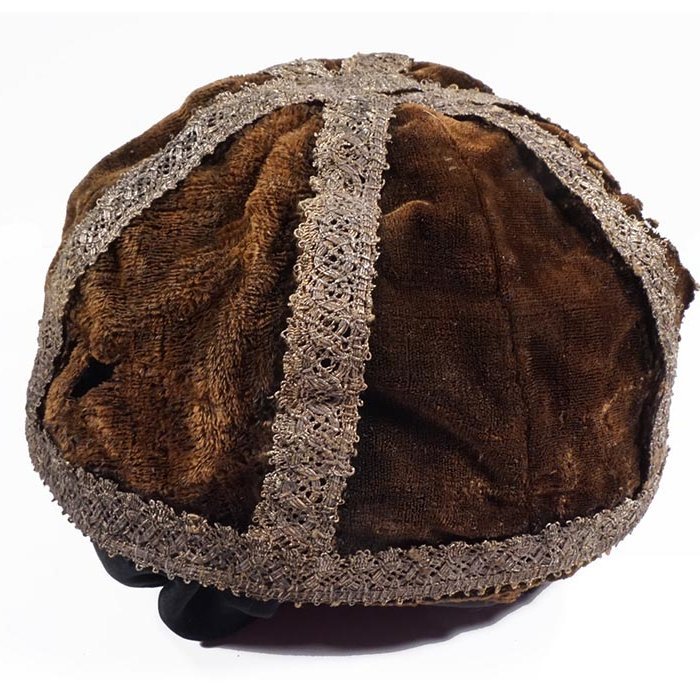 Húfan hreinsuð og forvarin. MYND AF FACEBOOK-SÍÐU VERKEFNISINS