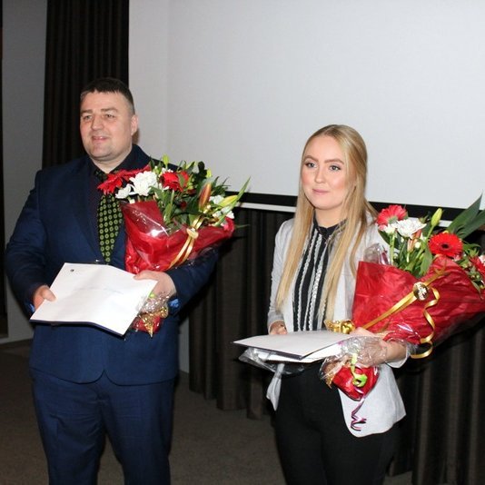 Herdís Ósk Sveinbjörnsdóttir, tilnefnd af Miðstöð símenntunar á Suðurnesjum og Þröstur Heiðar Erlingsson, tilnefndur af Farskólanum, á Norðurlandi vestra. Mynd: SA.