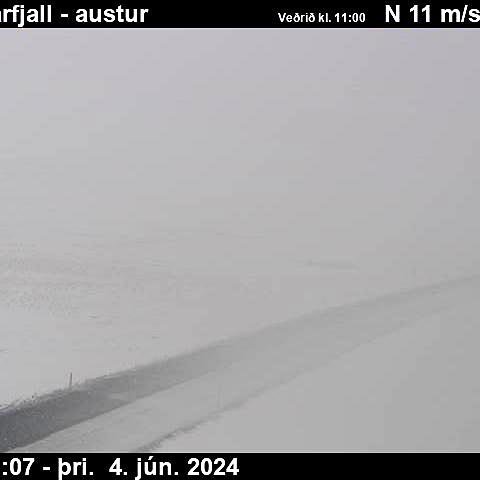 Skjáskot úr vefmyndavél Vegagerðarinnar á Þverárfjallsvegi nú fyrir hádegið.