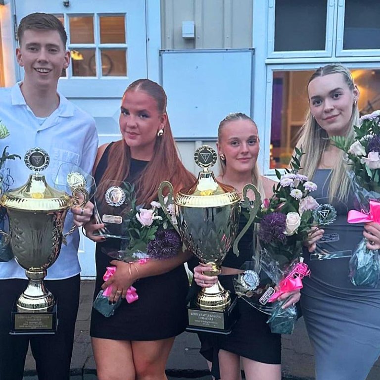 Leikmenn meistaraflokka sem hlutu viðurkenningar á uppskeruhátíð kkd. Tindastóls. Frá vinstri: Þórir, Inga Sigríður, Eva Rún, Inga Sólveig. À myndina vantar Brynju Líf. MYND AF FB-SÍÐU KKD TINDASTÓLS