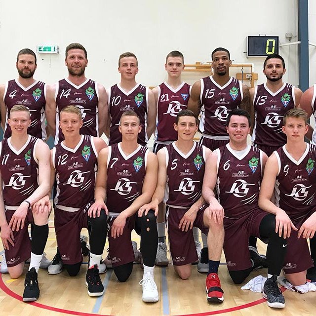 Lið Tindastóls fyrir fyrsta æfingaleik haustsins sem fram fór á Hvammstanga. Á myndina vantar Danero Axel Thomas. MYND: KÖRFUKNATTLEIKSDEILD TINDASTÓLS